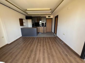 DEEP'TEN TIP FAKÜLTESİ CİVARI HAVUZLU DOĞAL GAZLI 2+1 DAİRE