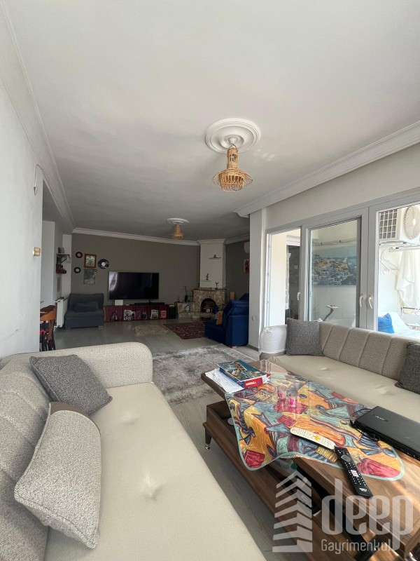 DEEP'TEN VİRANŞEHİR'DE GENİŞ OTURUMLU 2+1 DENİZ MANZARALI DAİRE