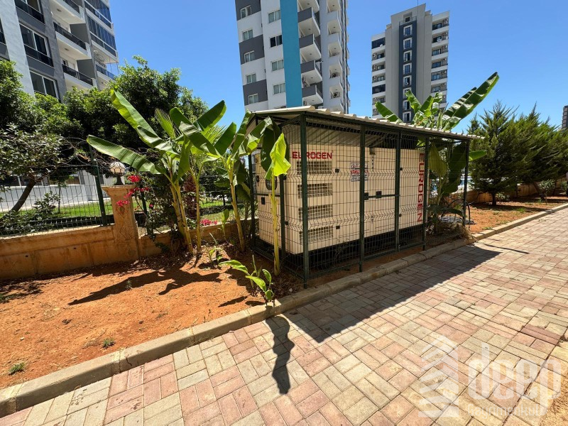 DEEP'TEN TIP FAKÜLTESİ CİVARI HAVUZLU DOĞAL GAZLI 2+1 DAİRE
