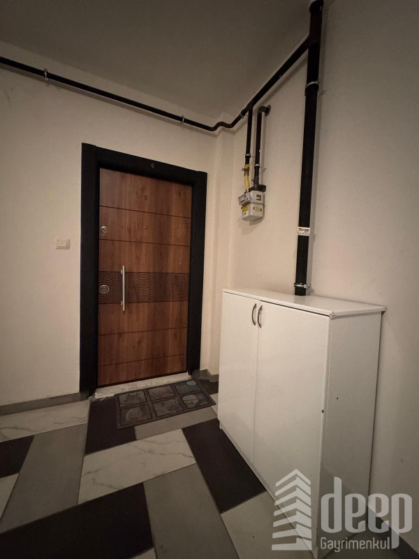 DEEP'TEN TIP FAKÜLTESİ CİVARI HAVUZLU DOĞAL GAZLI 2+1 DAİRE