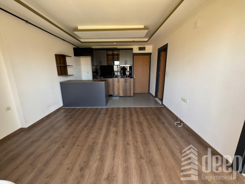 DEEP'TEN TIP FAKÜLTESİ CİVARI HAVUZLU DOĞAL GAZLI 2+1 DAİRE