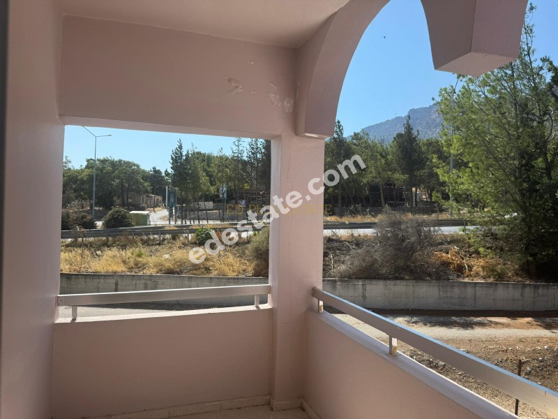 Girne Boğaz Bölgesinde Eşyalı Kiralık 3+1 Daire