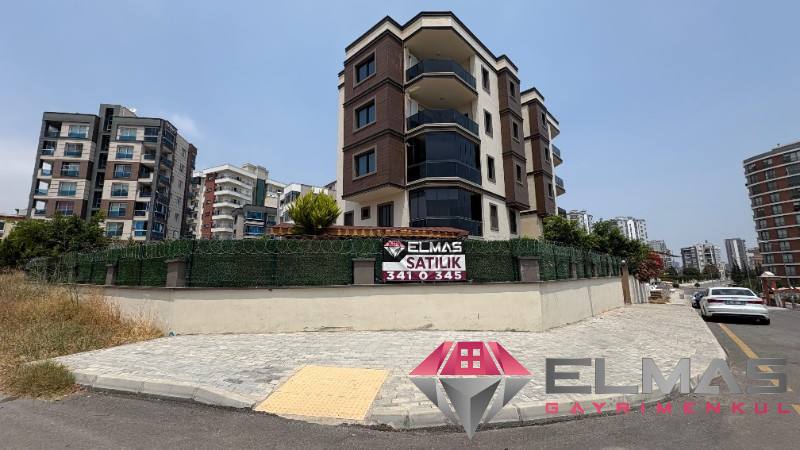 Elmas’tan Akkent’te Bağımsız Mutfaklı Havuzlu Katta Dubleks  4+1