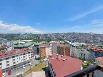 WEN BERKAN GÜLER'DEN BUTİK SİTEDE 2+1 3. KAT 80 m2 K.OTOPARK SOSYAL ALANLAR
