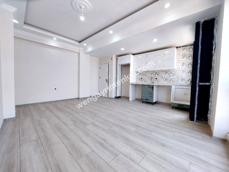 WEN BERKAN GÜLER'DEN BUTİK SİTEDE 2+1 3. KAT 80 m2 K.OTOPARK SOSYAL ALANLAR