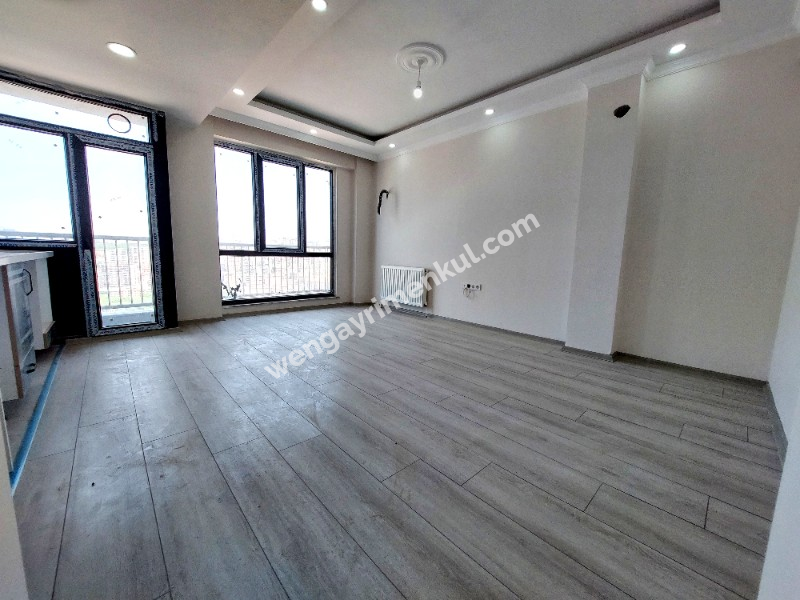 WEN BERKAN GÜLER'DEN BUTİK SİTEDE 2+1 3. KAT 80 m2 K.OTOPARK SOSYAL ALANLAR