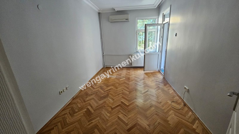 Koşuyolu Örnek Sitesinde Kiralık 3+1 Daire