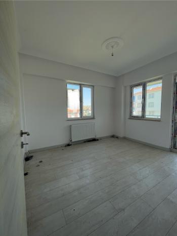 GÜVENAY - ÇORUM BAĞCILAR HUZUR EVİ ÜSTÜ 3+1 SATILIK DAİRE 