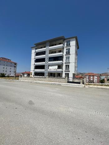 GÜVENAY - ÇORUM BAĞCILAR HUZUR EVİ ÜSTÜ SIFIR 3+1 ARA KAT DAİRE