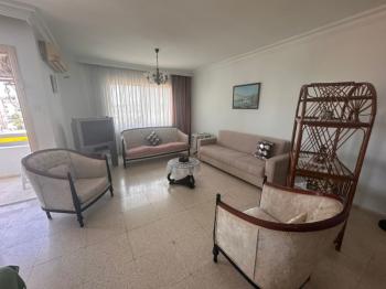 LEFKOŞA YENİŞEHİR BÖLGESİNDE ANA CADDE ÜZERİNDE KİRALIK DAİRE 