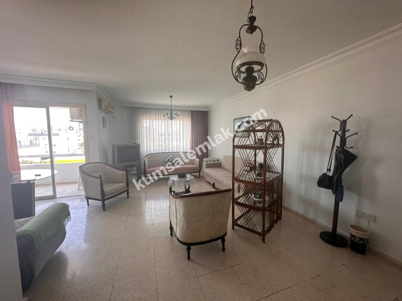 LEFKOŞA YENİŞEHİR BÖLGESİNDE ANA CADDE ÜZERİNDE KİRALIK DAİRE 