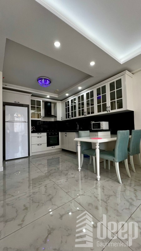 DEEP'TEN GENİŞ, FERAH OTURUMLU, EŞYALI 2+1 DAİRE