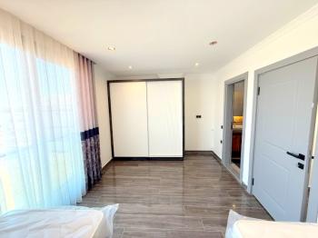 Denize 400 Metre Mesafede Satılık 3+1 Eşyalı Villa