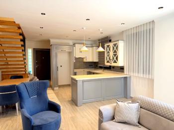 Denize 400 Metre Mesafede Satılık 3+1 Eşyalı Villa