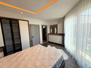 Denize 400 Metre Mesafede Satılık 3+1 Eşyalı Villa