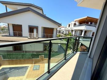 Denize 400 Metre Mesafede Satılık 3+1 Eşyalı Villa