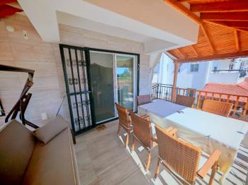 İmbat Koyunda Satılık Villa - Ön Sıra Deniz Manzaralı