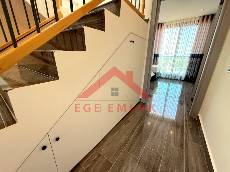 Denize 400 Metre Mesafede Satılık 3+1 Eşyalı Villa