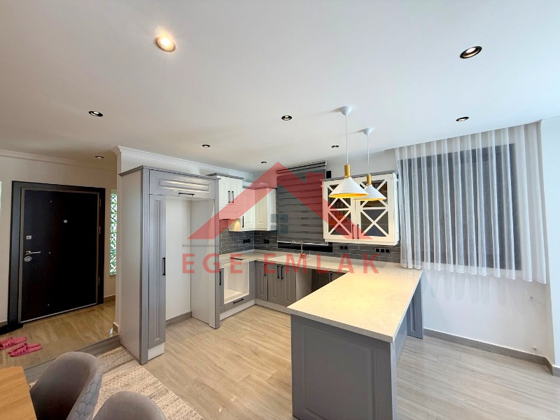 Denize 400 Metre Mesafede Satılık 3+1 Eşyalı Villa
