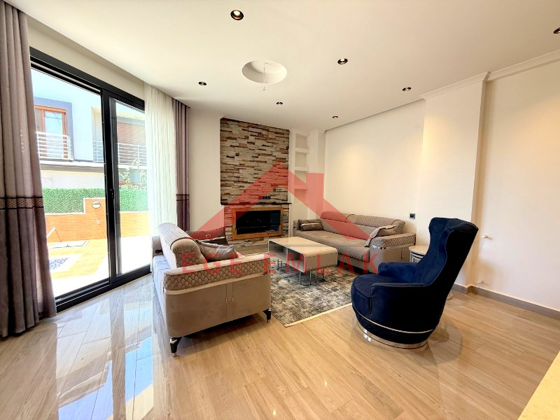 Denize 400 Metre Mesafede Satılık 3+1 Eşyalı Villa