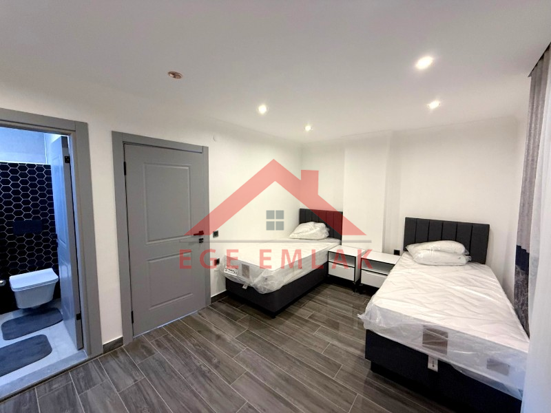 Denize 400 Metre Mesafede Satılık 3+1 Eşyalı Villa