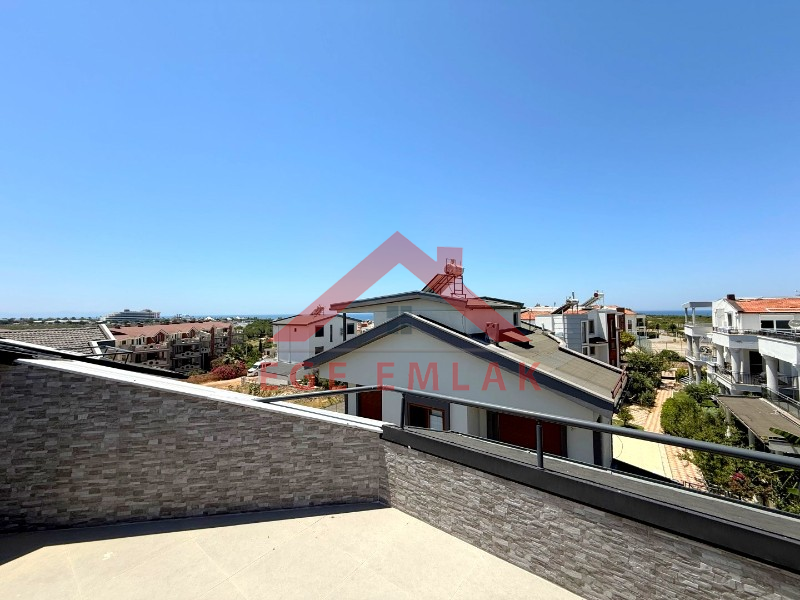 Denize 400 Metre Mesafede Satılık 3+1 Eşyalı Villa