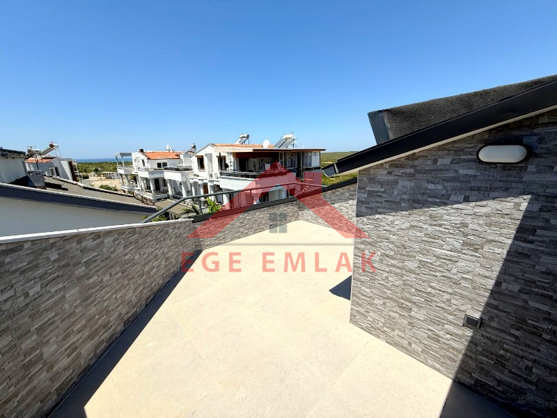 Denize 400 Metre Mesafede Satılık 3+1 Eşyalı Villa