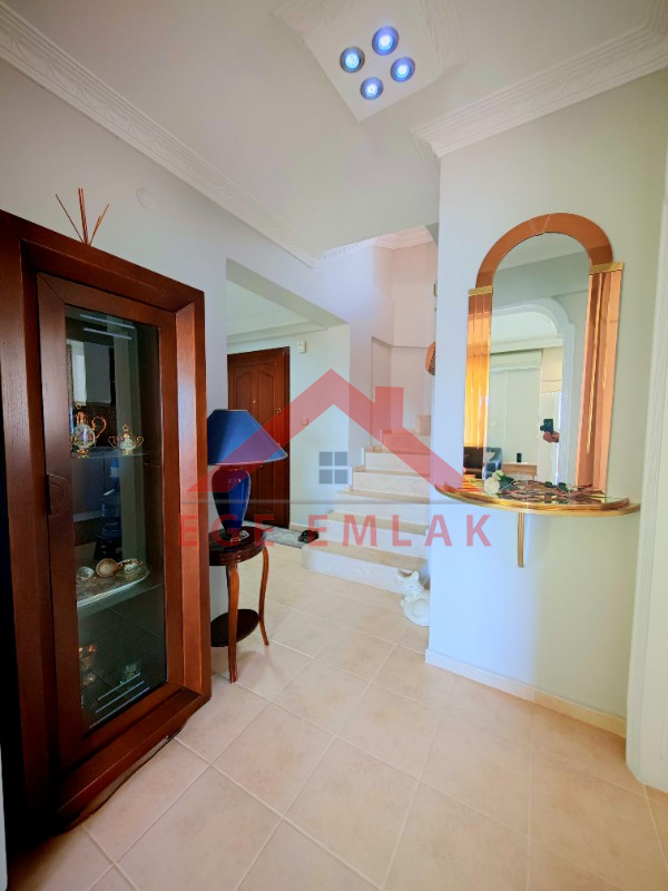 İmbat Koyunda Satılık Villa - Ön Sıra Deniz Manzaralı