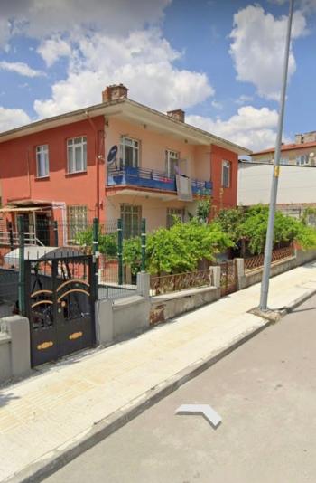 GÜVENAY – ÇORUM KALE KÜÇÜK ABDULLAH CAD. YANI SATILIK 2 KATLI MÜSTAKİL EV