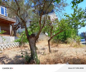 EMLAK HABERCİSİ 'NDEN MUDANYA ÖMERBEY MERKEZDE, DOĞA İLE İÇİÇE, SAHİLE 500 METRE VİLLA İMARLI ARSA