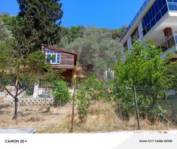 EMLAK HABERCİSİ 'NDEN MUDANYA ÖMERBEY MERKEZDE, DOĞA İLE İÇİÇE, SAHİLE 500 METRE VİLLA İMARLI ARSA