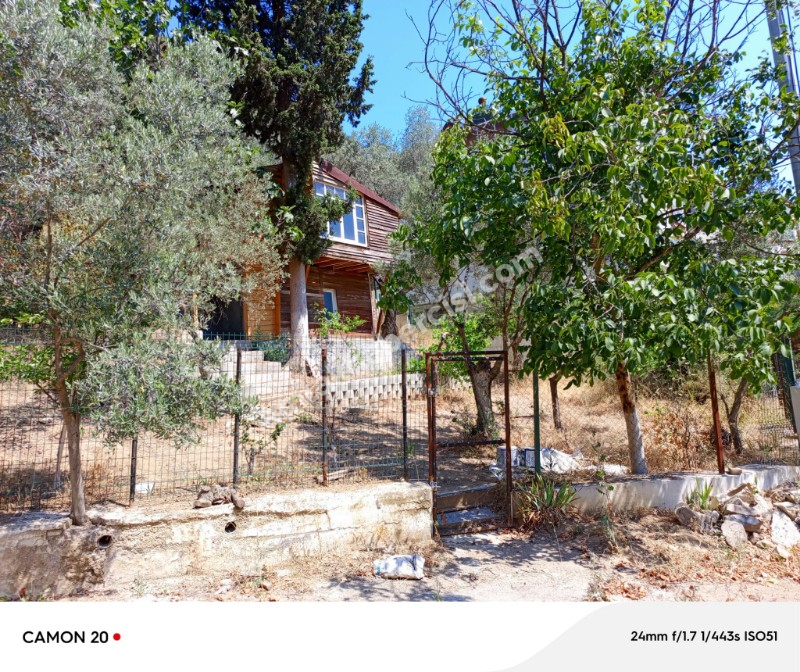 EMLAK HABERCİSİ 'NDEN MUDANYA ÖMERBEY MERKEZDE, DOĞA İLE İÇİÇE, SAHİLE 500 METRE VİLLA İMARLI ARSA