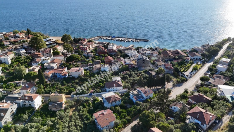 EMLAK HABERCİSİ 'NDEN MUDANYA KUMYAKA MERKEZDE, FULL DENİZ MANZARALI, KÖYİÇİNE SINIR, YATIRIMLIK 3.900 M2 ARAZİ