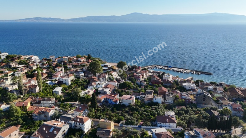 EMLAK HABERCİSİ 'NDEN MUDANYA KUMYAKA MERKEZDE, FULL DENİZ MANZARALI, KÖYİÇİNE SINIR, YATIRIMLIK 3.900 M2 ARAZİ
