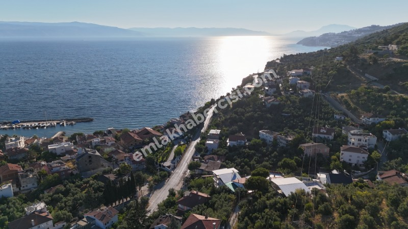 EMLAK HABERCİSİ 'NDEN MUDANYA KUMYAKA MERKEZDE, FULL DENİZ MANZARALI, KÖYİÇİNE SINIR, YATIRIMLIK 3.900 M2 ARAZİ