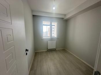 ÇERKEZKÖY DE SİTE İÇERİSİNDE SATILIK ÖN CEPHE DAİRE