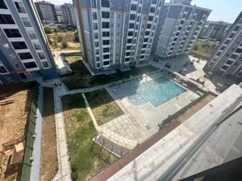 ÇERKEZKÖY DE SİTE İÇERİSİNDE SATILIK ÖN CEPHE DAİRE