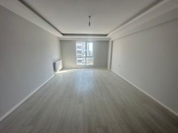 ÇERKEZKÖY DE SİTE İÇERİSİNDE SATILIK ÖN CEPHE DAİRE