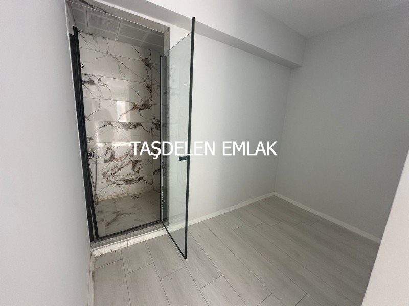 ÇERKEZKÖY DE SİTE İÇERİSİNDE SATILIK ÖN CEPHE DAİRE