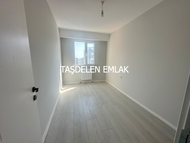 ÇERKEZKÖY DE SİTE İÇERİSİNDE SATILIK ÖN CEPHE DAİRE