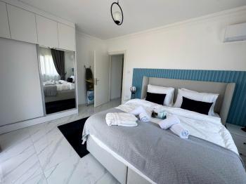 Kaçırılmayacak Kampanya  İskele Longbeach de Denize Yürüme Mesafesinde Taşınmaya Hazır Ful Eşyalı 50 Ay Vadeli 2+1 Daireler