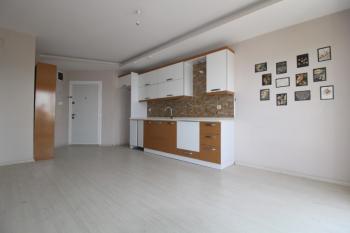 ASLAN'DAN ÜNİ CAD. EMSALLERİNİN ÇOK ALTINDA FIRSAT 2+1 DAİRE