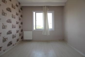 ASLAN'DAN ÜNİ CAD. EMSALLERİNİN ÇOK ALTINDA FIRSAT 2+1 DAİRE