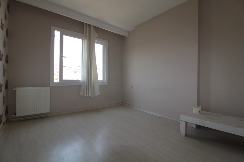 ASLAN'DAN ÜNİ CAD. EMSALLERİNİN ÇOK ALTINDA FIRSAT 2+1 DAİRE