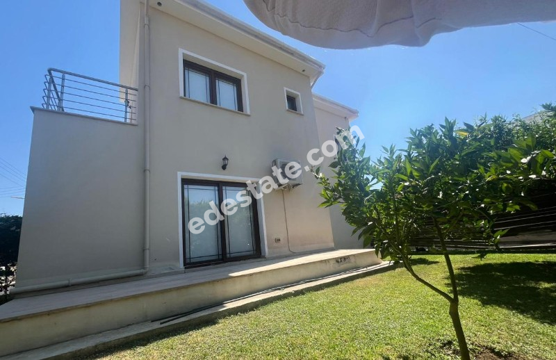 Lefkoşa K.Kaymaklı Bölgesinde SATILIK 3+1 VİLLA