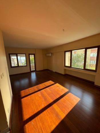 Kartal, Residence 3 + 1 120 m² Site İçi, Yüzme Havuzlu, Elektrikli Araç Sarj İstasyonlu