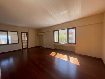 Kartal, Residence 3 + 1 120 m² Site İçi, Yüzme Havuzlu, Elektrikli Araç Sarj İstasyonlu
