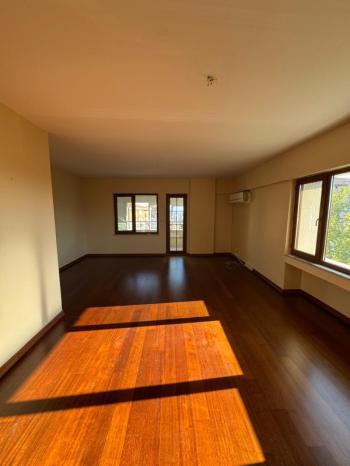 Kartal, Residence 3 + 1 120 m² Site İçi, Yüzme Havuzlu, Elektrikli Araç Sarj İstasyonlu