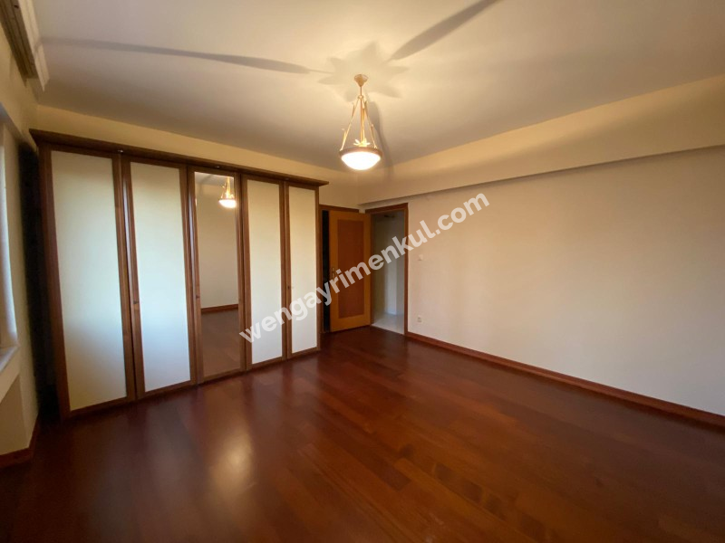 Kartal, Residence 3 + 1 120 m² Site İçi, Yüzme Havuzlu, Elektrikli Araç Sarj İstasyonlu
