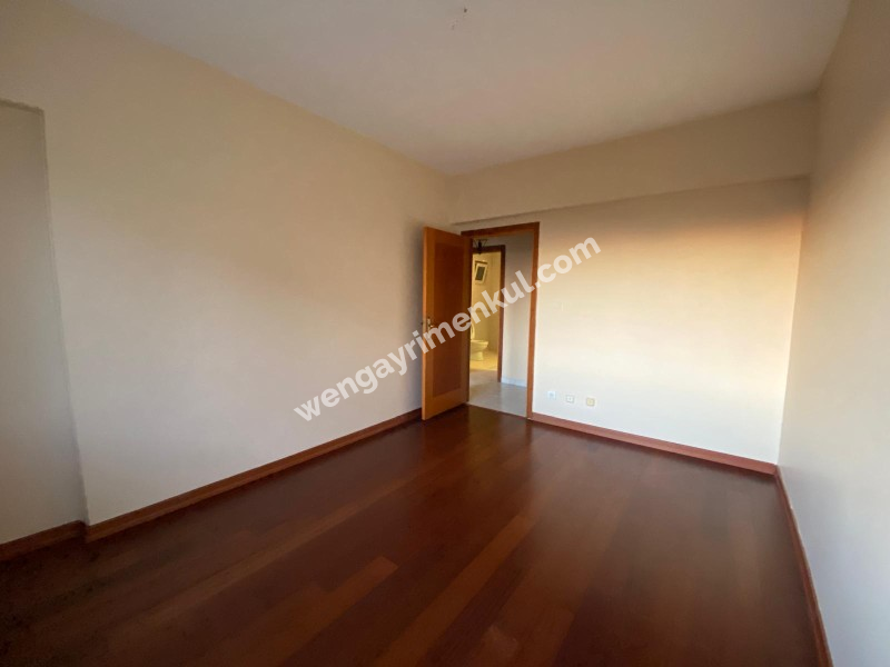 Kartal, Residence 3 + 1 120 m² Site İçi, Yüzme Havuzlu, Elektrikli Araç Sarj İstasyonlu